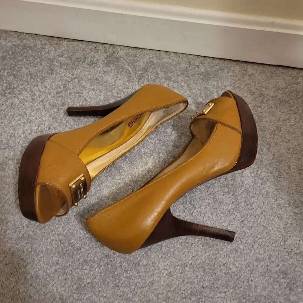 Micheal Kors Camel colored open toe heels